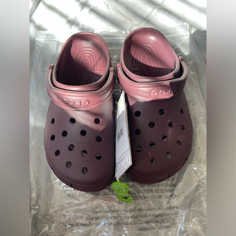 NWT Classic Crocs Dark Cherry Size 8W/6M